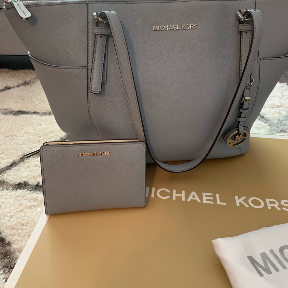 *flash sale* Michael Kors Jet Set Tote and Wallet